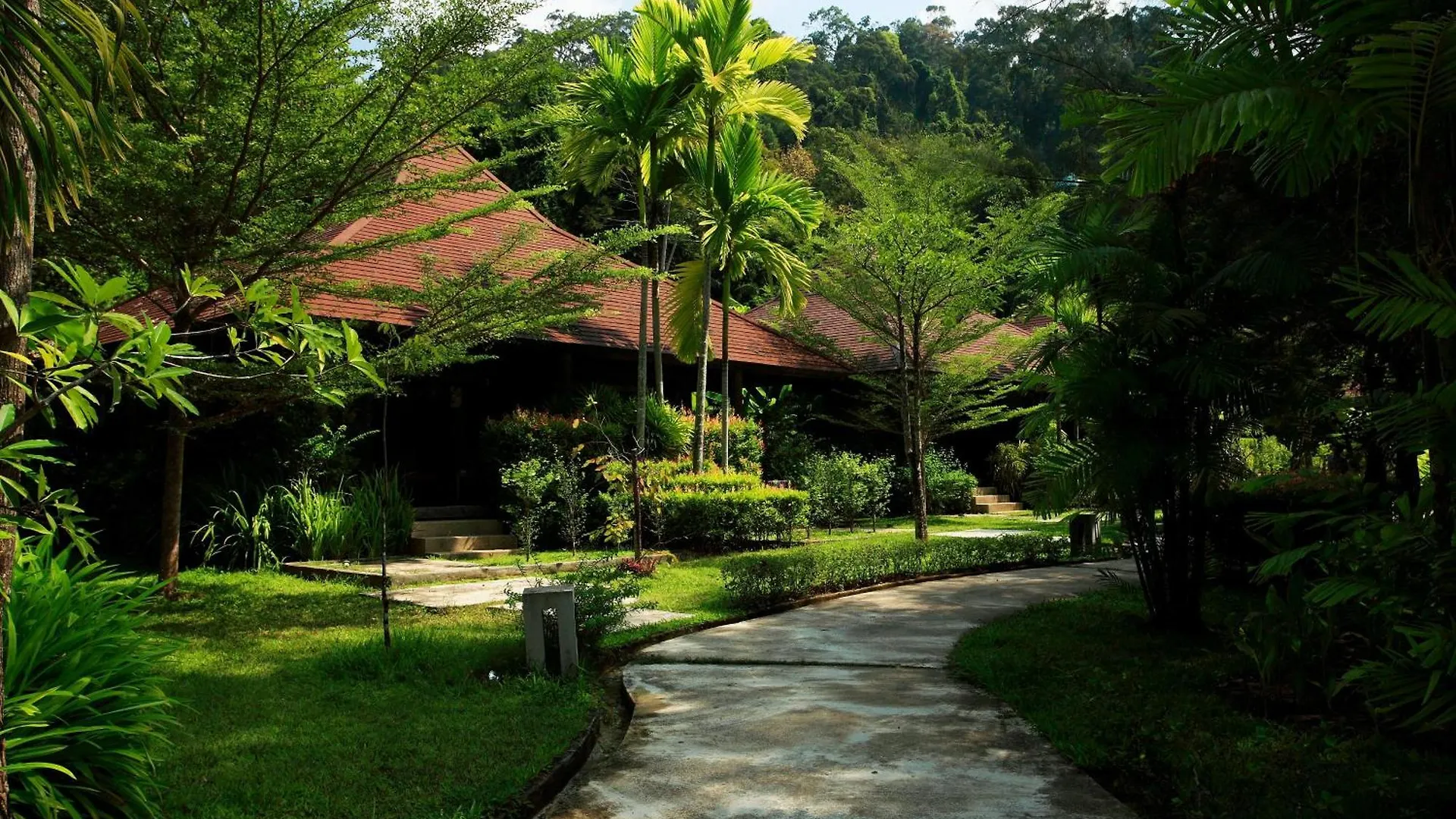 Khaolak Wanaburee Resort - Sha Extra Plus Khao Lak